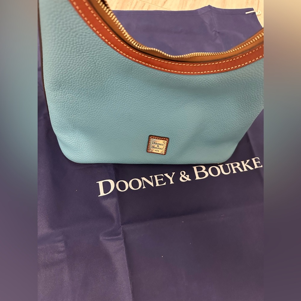 Dooney & Bourke Used! This shoulder bag, crafted,Italian pebbled leather! Used - Picture 9 of 11